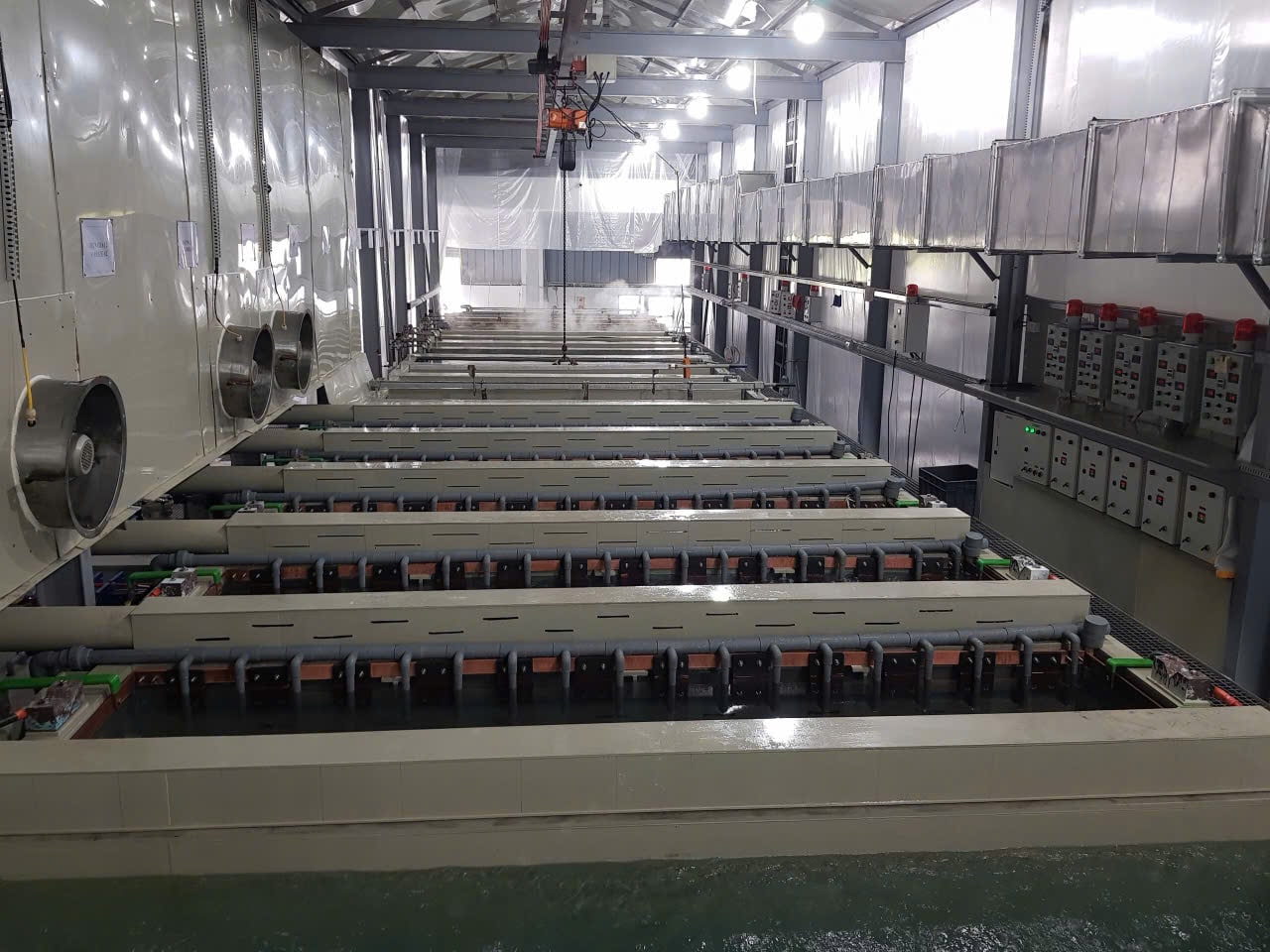 Anh day truyen 3.5m min - Anode nhôm là gì? Công nghệ Anode hóa nhôm hiện đại tại Asahi Plating Việt Nam